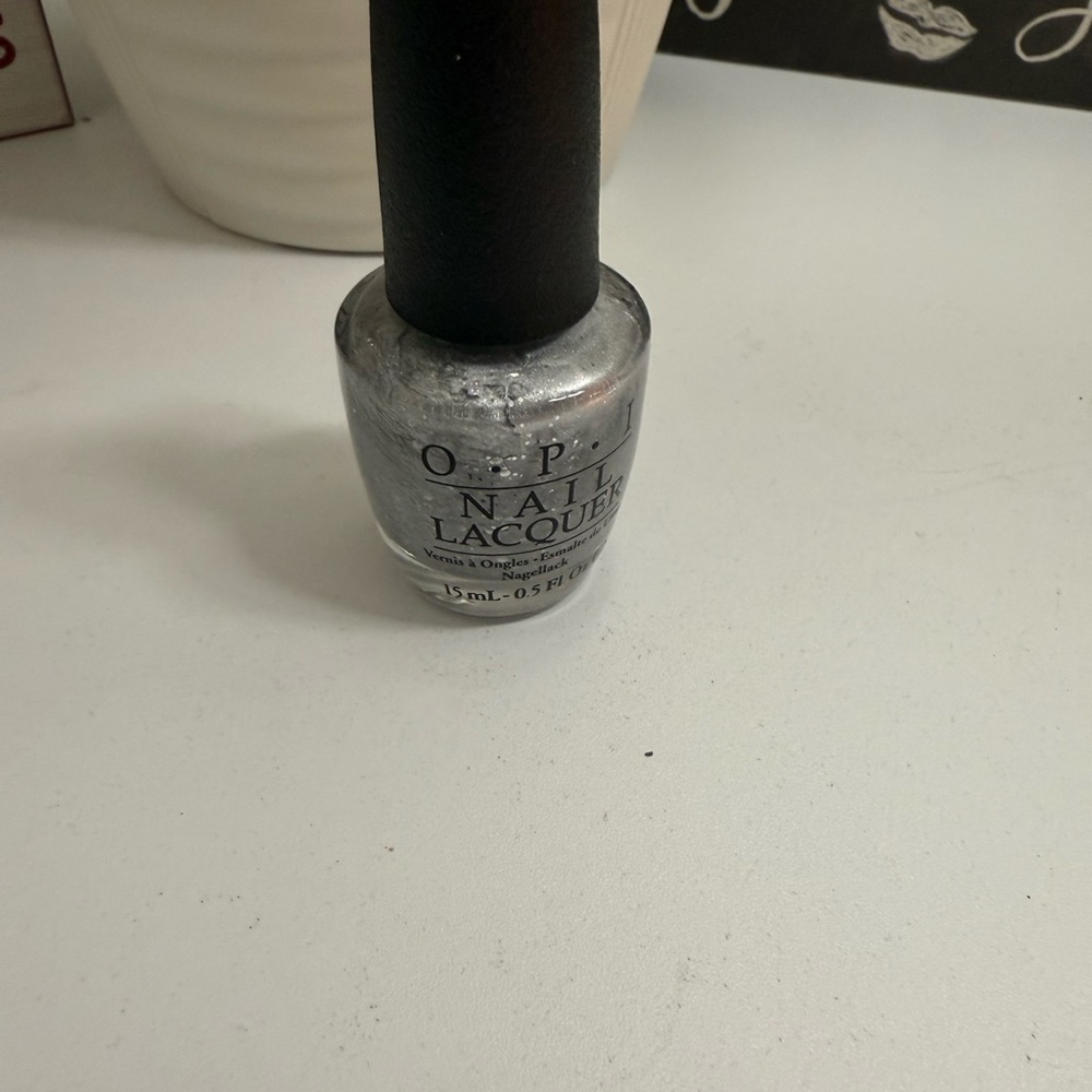 OPI By the Light of the Moon Glittering Silver